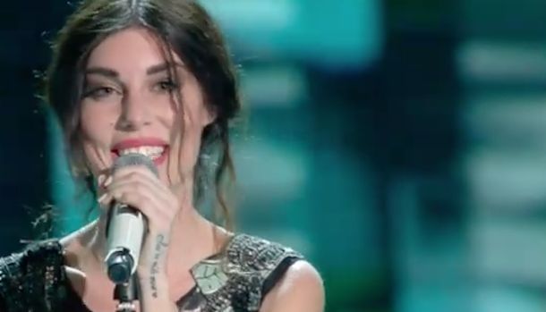 Sanremo 2017, Bianca Atzei in lacrime sul palco dell'Ariston