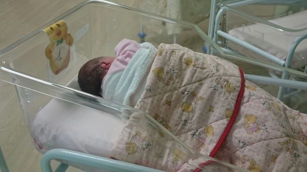 Beatrice è la prima nata del 2017 ad Alghero