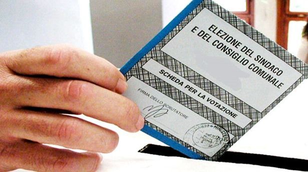 Firme false per liste elettorali a Carbonia: 22 indagati