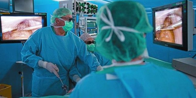 All'ospedale San Francesco di Nuoro si sperimentano i nuovi occhiali 3d per la laparoscopia