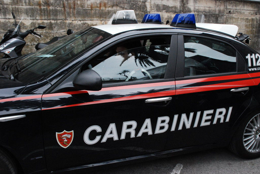 I carabinieri arrestano un 21enne per detenzione e spaccio di stupefacenti