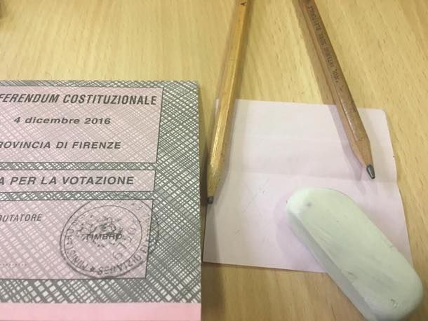 Referendum: scoppia il caso delle matite non indelebili