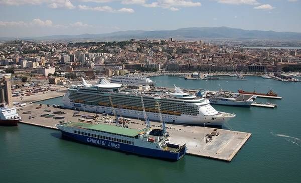 Al porto di Cagliari 3 navi da crociera: sbarcano 9000 turisti