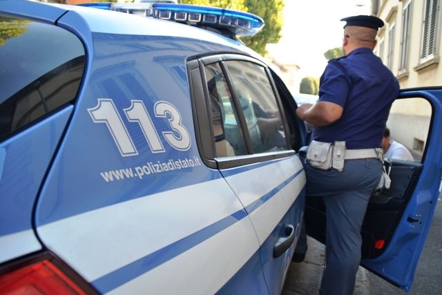 Rapina all'ufficio postale di San Pantaleo, la Polizia ha catturato uno dei due banditi 
