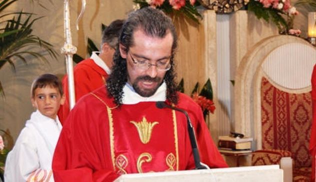 Il sacerdote di Bultei don Andrea Bechere morto in seguito a complicanze dovute a un incidente