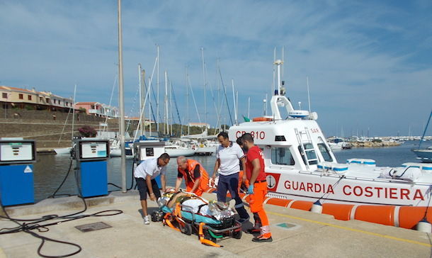 Cade dalla bicicletta all'Asinara: turista soccorsa dalla Guardia Costiera