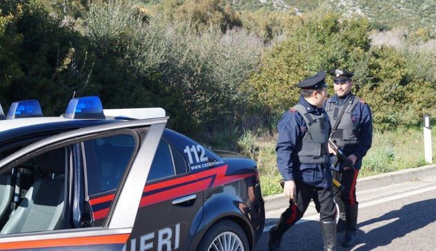 Scoperta piantagione di marijuana, padre e figlio fermati dai Carabinieri 