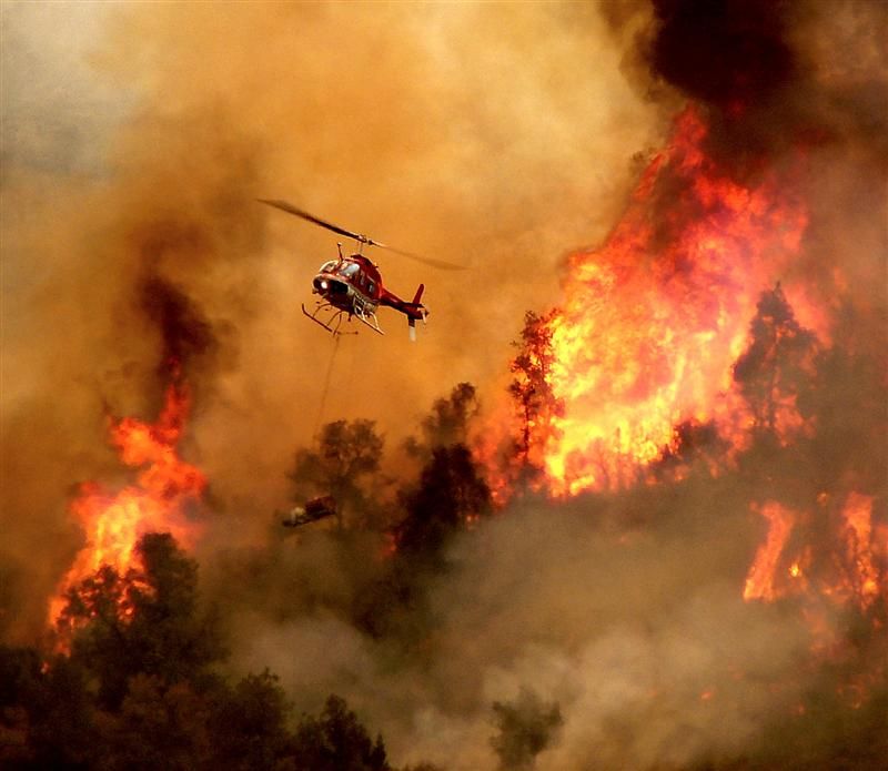 Inferno di fuoco tra Bolotana e Illorai: due guardie forestali sono rimaste ustionate
