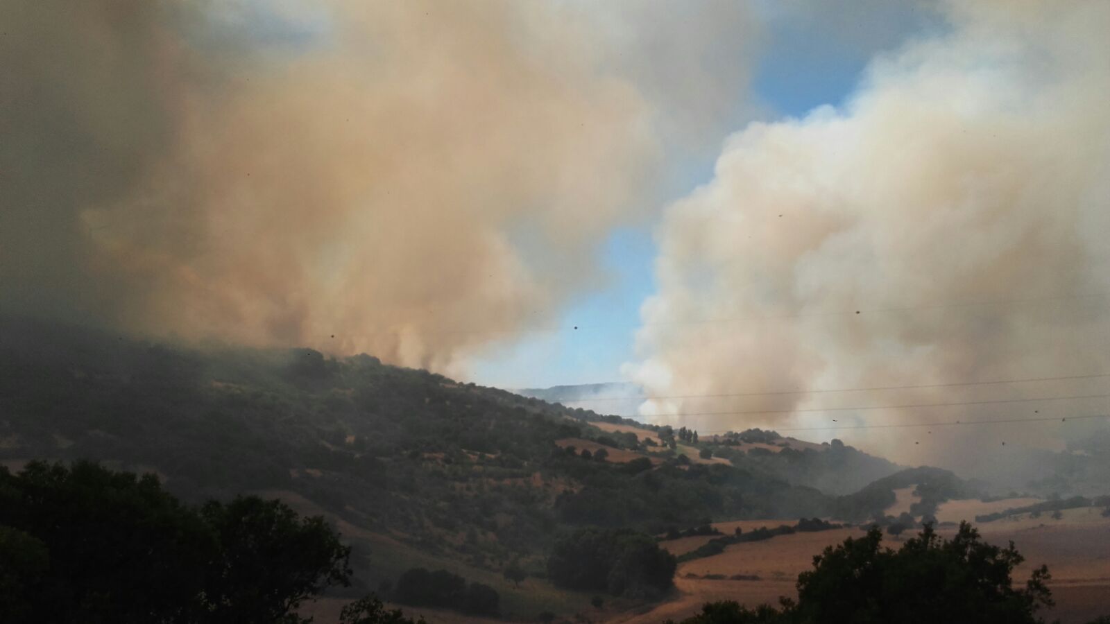 Inferno di fuoco tra Isili, Serri, Nurri, Orroli e Villanovatulo