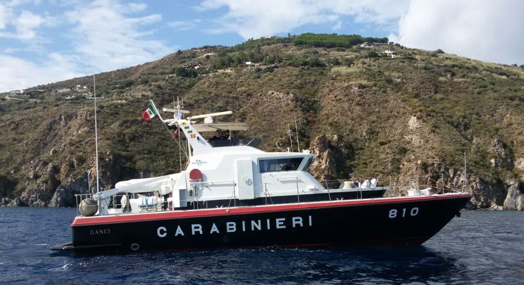 Scattano i controlli dei Carabinieri in mare. Bloccati 12 natanti, 7 le sanzioni