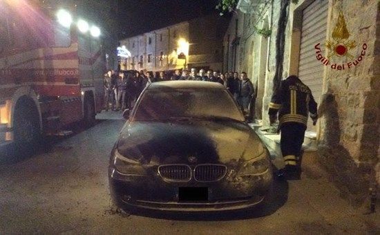 Attentato intimidatorio a Fonni: a fuoco l'auto del sindaco Stefano Coinu