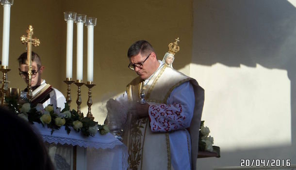 Don Elvio Puddu festeggia il 25° anniversario di sacerdozio