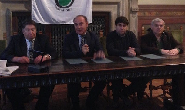 Città dell'olio: Alghero, Oliena e Orgosolo siglano a Siena un importante accordo di programma