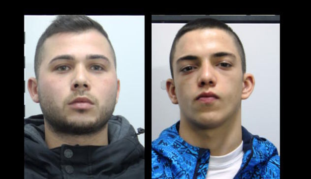 Droga nel borsello: arrestati due giovani