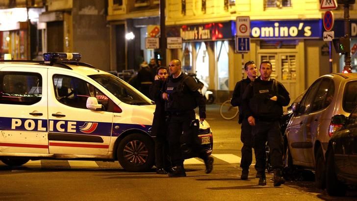 L'Europa trema. Terroristi nel cuore di Parigi: 60 morti, numerosi feriti e 100 ostaggi