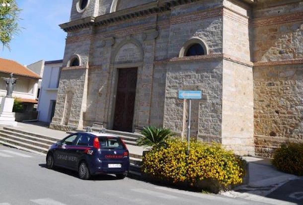 I Carabinieri denunciano tre rom per il furto del borsello del parroco