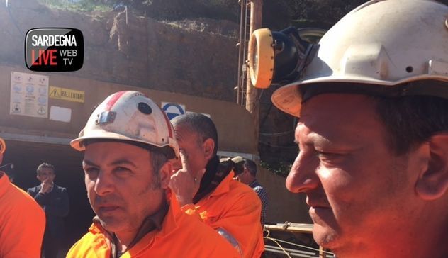 Occupata la miniera di bauxite: lavoratori barricati a 180 metri di profondità