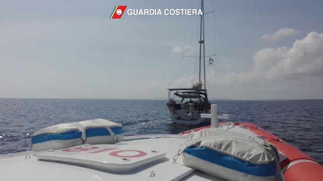 Imbarcazione ancorata nell'Area Marina Protetta dell'Asinara: denunciato francese