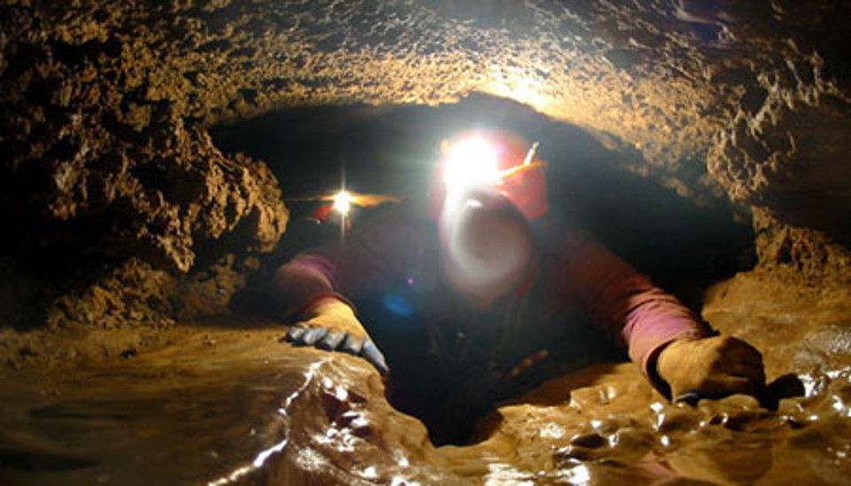 È salvo lo speleologo rimasto intrappolato per 48 ore in una grotta