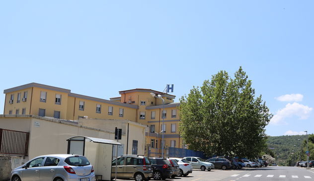 Ospedale San Camillo, pochi medici Chirurgia chiude per ferie