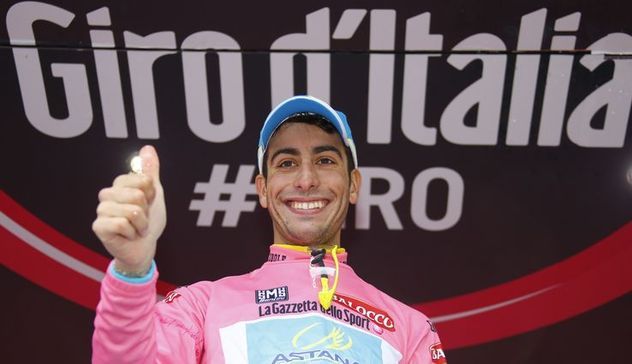 Fabio, sì! Aru maglia rosa al Giro: è il primo sardo nella storia