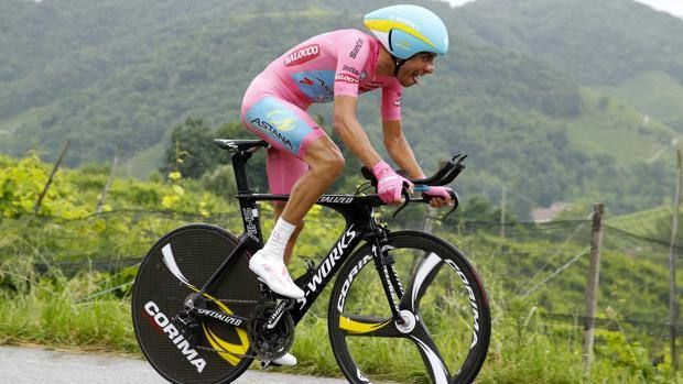 Contador si riprende la maglia rosa, Aru scivola a -2'28''
