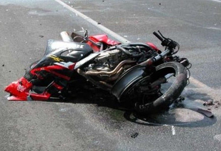 Incidente mortale lungo la statale 125: muore motociclista