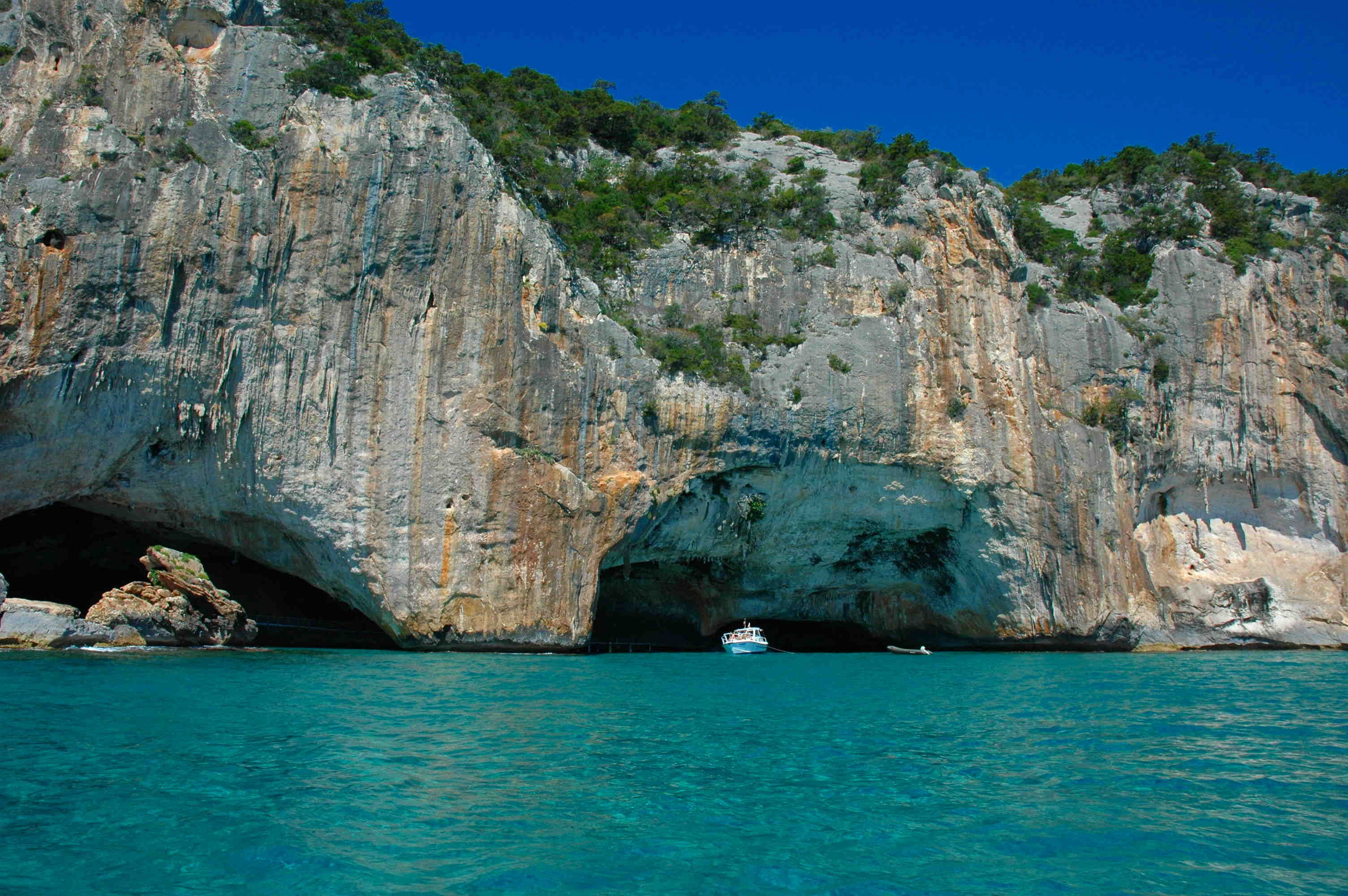 Le grotte del Bue Marino di Cala Gonone pubblicizzate come siciliane