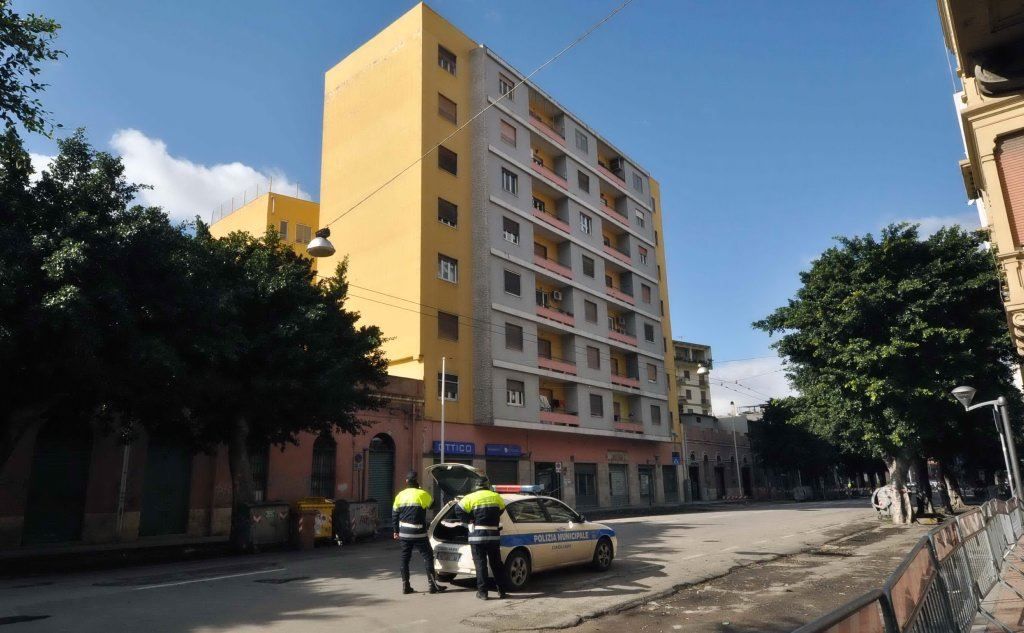Palazzina pericolante in viale Trieste: la situazione non si sblocca, 76 persone rimangono ancora fuori casa