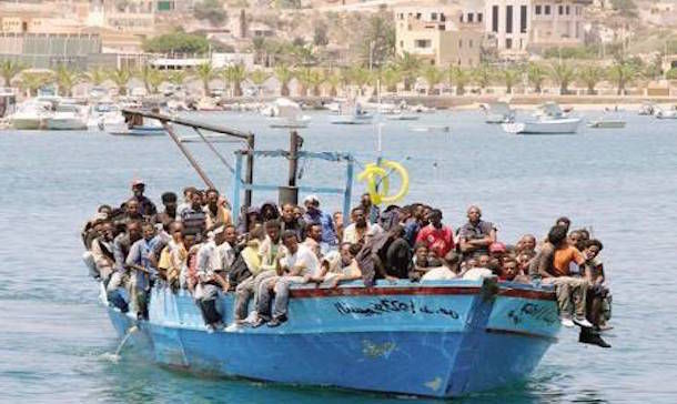 Migranti trasferiti da Lampedusa in Sardegna