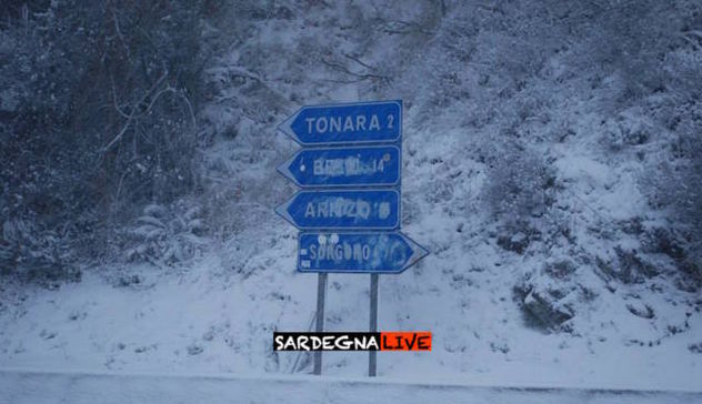 Continua l'allerta su gran parte dell'Italia. In Sardegna vento forte e neve