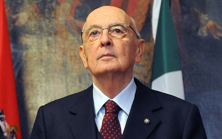 Oggi l'addio di Napolitano, parte la corsa al Colle. Renzi: 