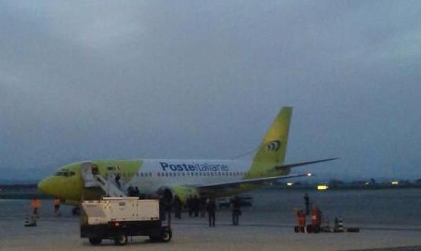 Aeroporto di Elmas. Nuovo sbarco di migranti diretti ad Aritzo e Tonara
