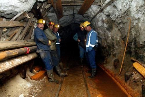 Lula. Sette minatori dell'Igea asserragliati a 80 metri di profondità nel pozzo di Sos Enattos 