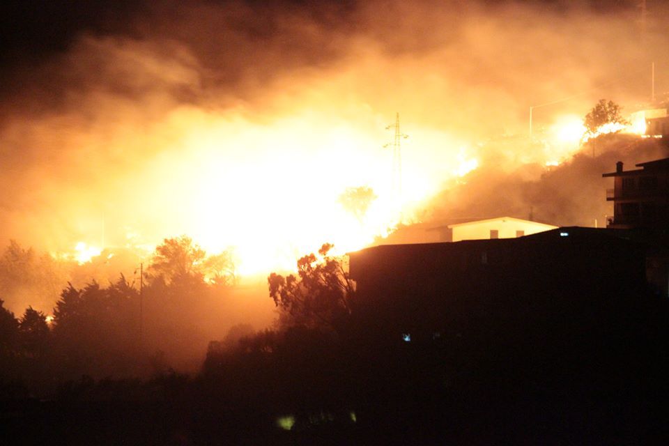 Arzana. Notte di terrore, incendio scoppia alla periferia del paese