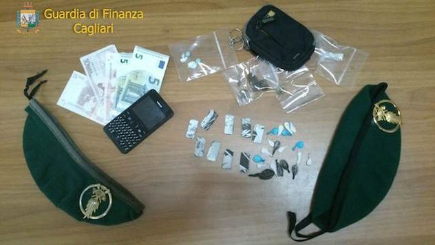 Cagliari. Guardia di Finanza: arrestato giovane spacciatore nel quartiere Sant'Avendrace