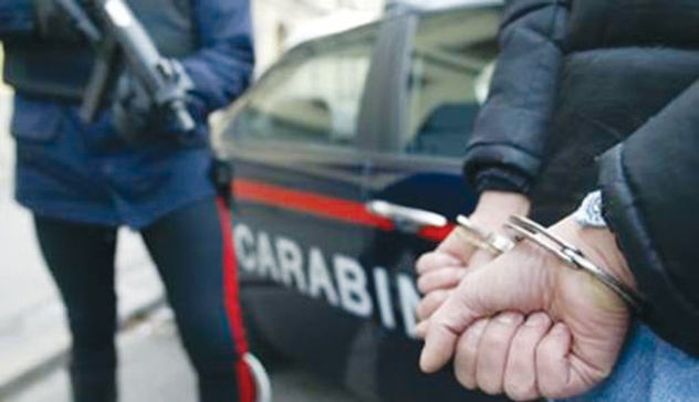 Alghero. I Carabinieri arrestano giardiniere 39enne per estorsione e produzione di sostanze stupefacenti