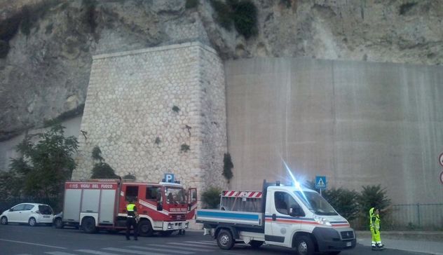 Cagliari. Nuovo crollo dal muro della Cittadella dei Musei