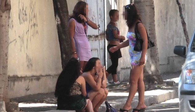 Cagliari. «Basta con le prostitute». Ragazze in strada dalle 8 del mattino fino a notte fonda
