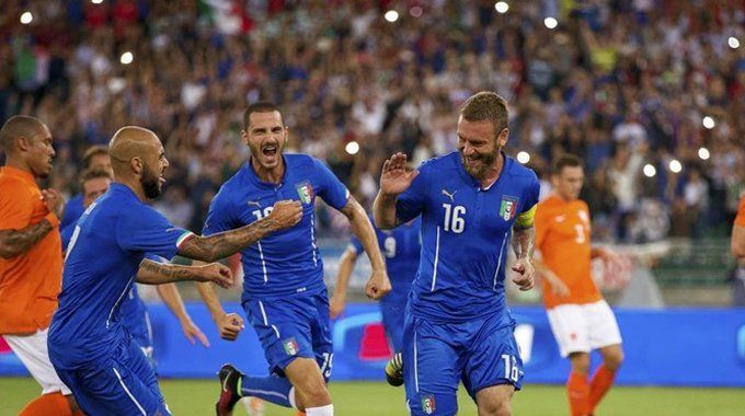 Buona la prima dell'Italia di Conte. 2-0 all'Olanda e tante speranze