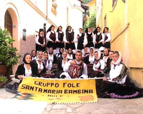 Nule. Il gruppo folk Santa Maria Bambina festeggia il suo primo anno di attività