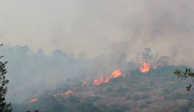 Maracalagonis. Incendio minaccia le abitazioni