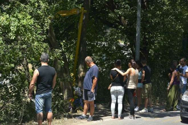  Roma. Auto contro albero: muoiono 4 giovani