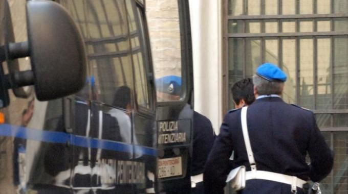 Gli agenti colpevoli degli atti di violenza nel carcere di S.Sebastiano a Sassari il 3 aprile 2000 non hanno ricevuto pene proporzionali al reato commesso