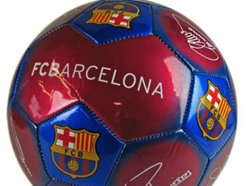 Sequestrati 10mila palloni contraffatti del Barcellona arrivati a Cagliari dal Pakistan