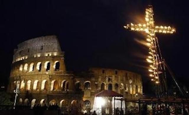 Via Crucis. Papa Francesco dedica la celebrazione alla crisi economica