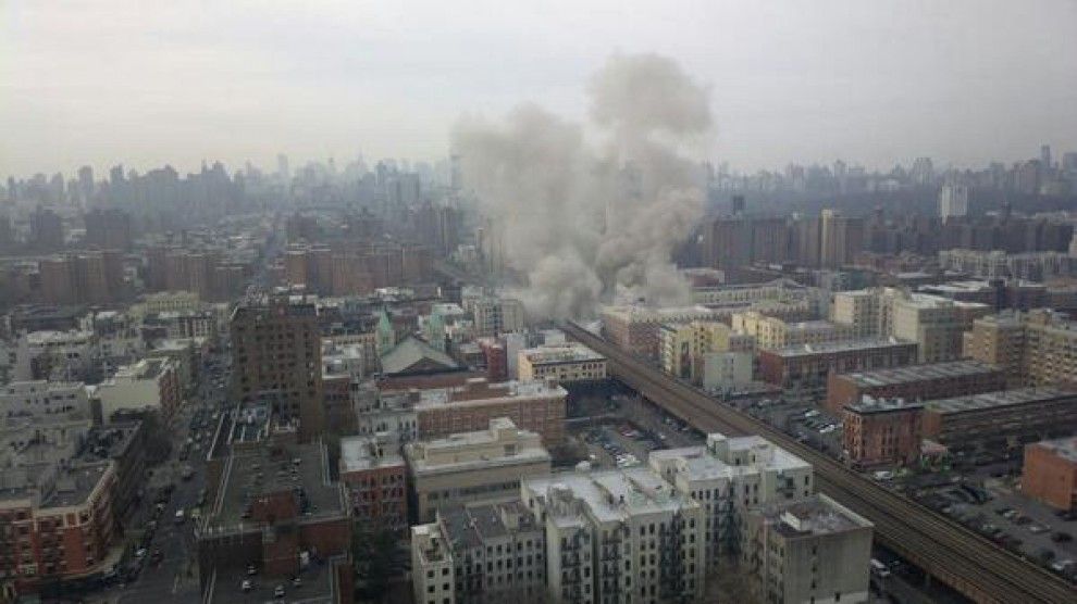 Esplosione a New York, crollano due palazzi a East Harlem