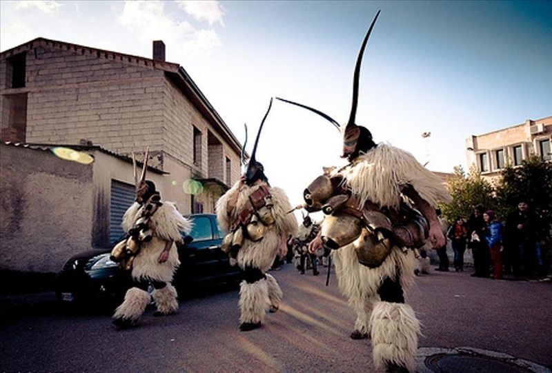 Giovedì i Carnevali della Sardegna saranno protagonisti a Uno Mattina Verde su Rai Uno