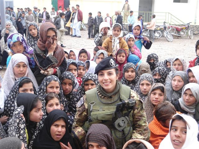 Afghanistan. La Brigata Sassari inaugura una nuova scuola a Herat