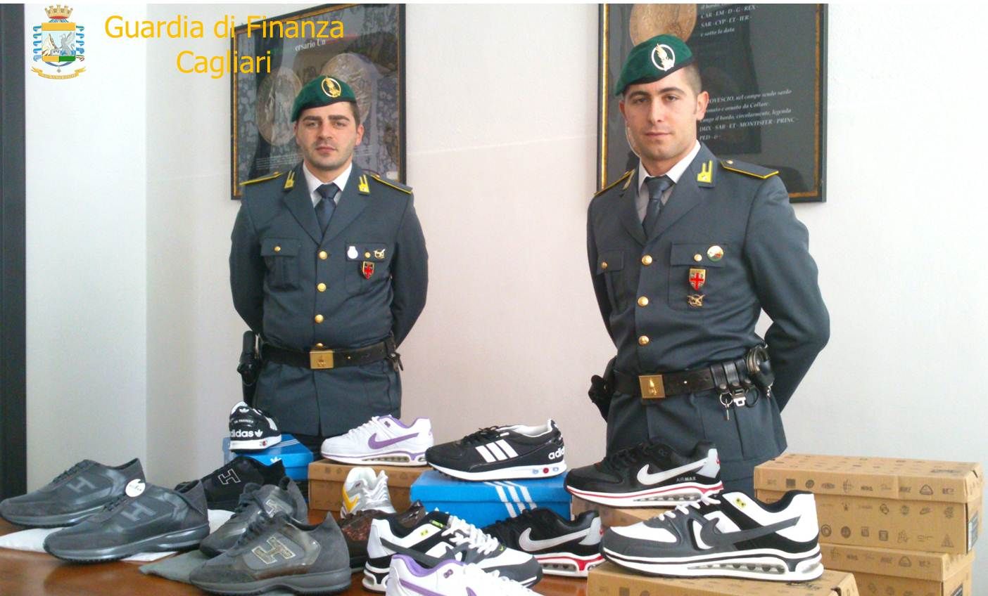 Cagliari. La Guardia di finanza sequestra articoli contraffatti e supporti magnetici privi del marchio Siae